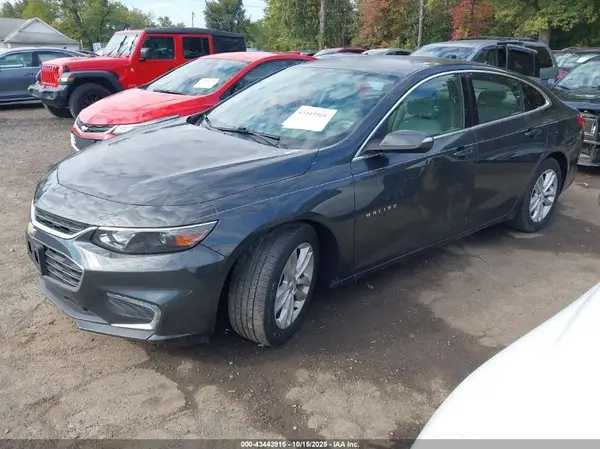 1G1ZE5ST2HF125970 2017 CHEVROLET MALIBU - Image 2