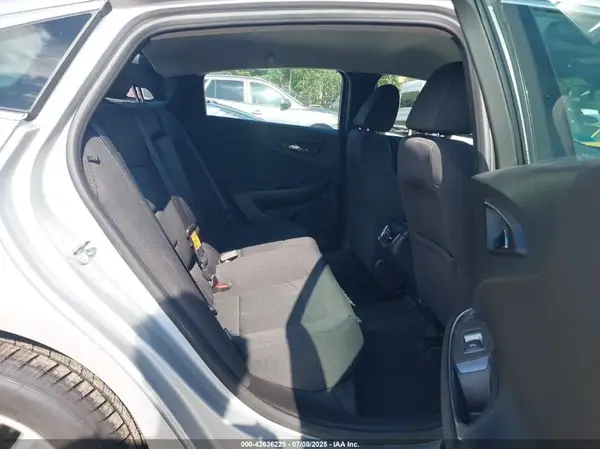 1G1ZE5ST2HF161643 2017 CHEVROLET MALIBU - Image 8