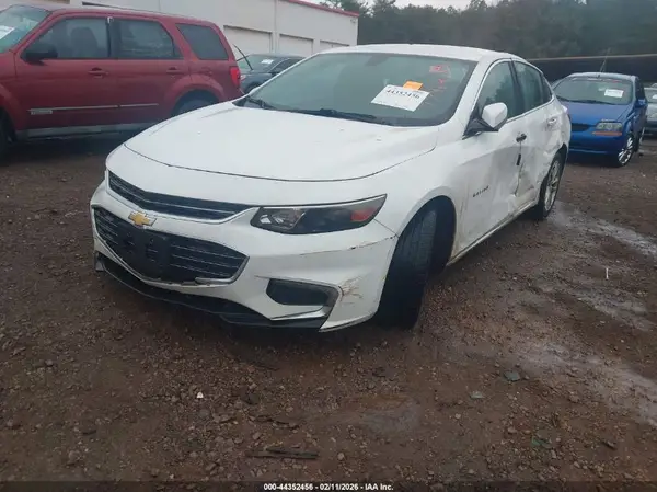 1G1ZE5ST2HF179141 2017 CHEVROLET MALIBU - Image 2