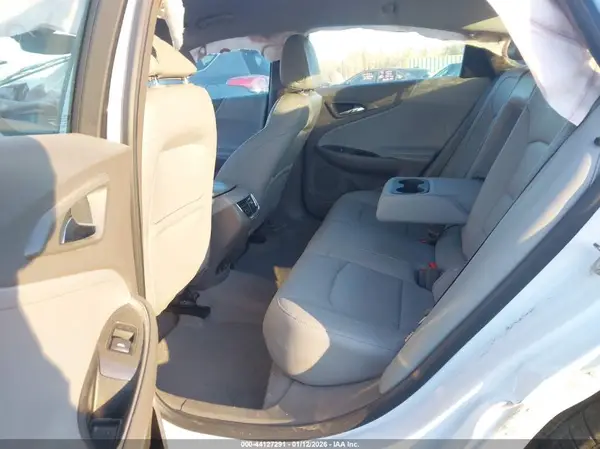 1G1ZE5ST2HF232002 2017 CHEVROLET MALIBU - Image 8
