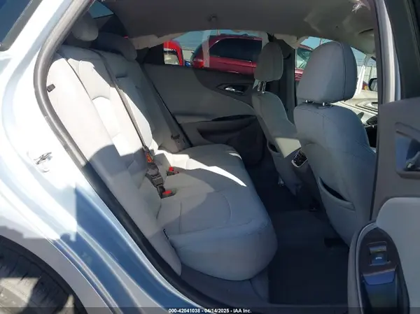 1G1ZE5ST2HF235823 2017 CHEVROLET MALIBU - Image 8