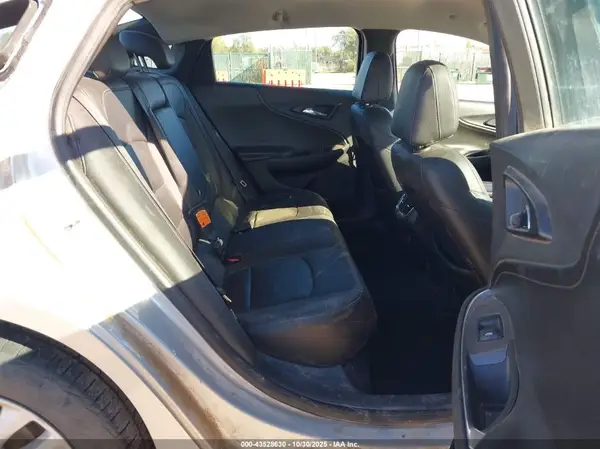 1G1ZE5ST2HF257742 2017 CHEVROLET MALIBU - Image 8