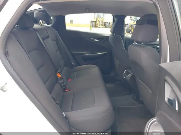 1G1ZE5ST2HF265050 2017 CHEVROLET MALIBU - Image 8