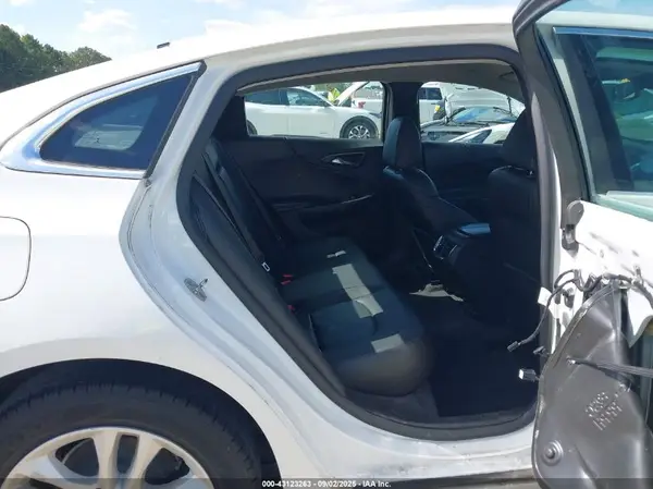 1G1ZE5ST2HF267462 2017 CHEVROLET MALIBU - Image 8