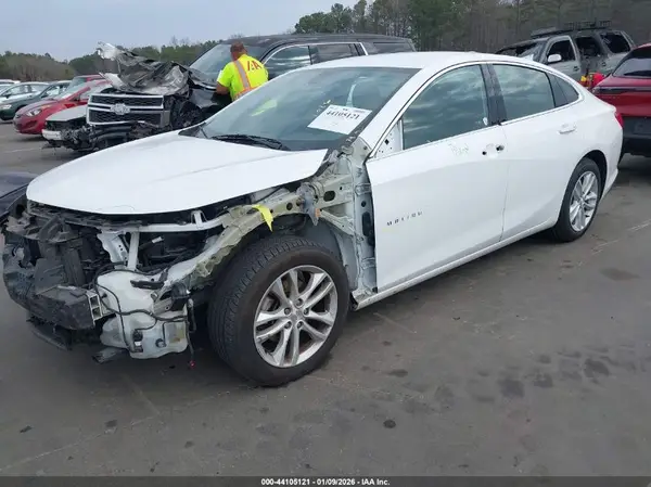 1G1ZE5ST2HF269762 2017 CHEVROLET MALIBU - Image 2