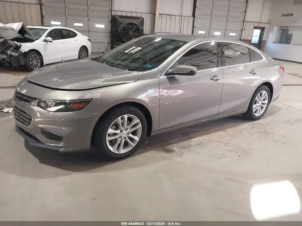1G1ZE5ST2HF290501 2017 CHEVROLET MALIBU - Image 2