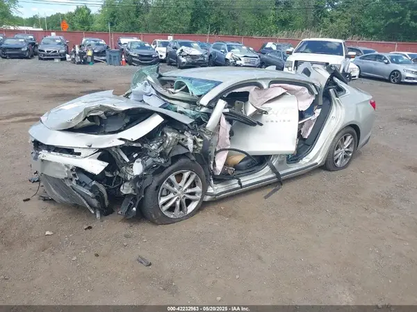 1G1ZE5ST3GF228393 2016 CHEVROLET MALIBU - Image 2