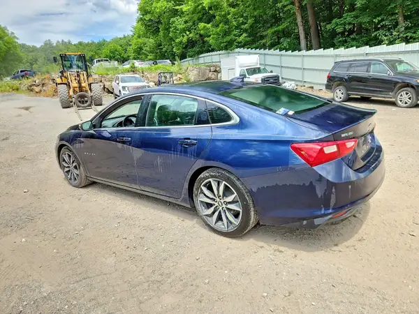 1G1ZE5ST3HF101063 2017 CHEVROLET MALIBU - Image 2
