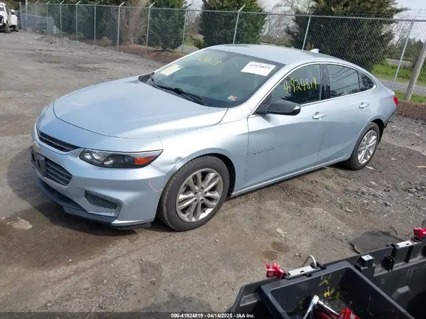 1G1ZE5ST3HF131387 2017 CHEVROLET MALIBU - Image 2