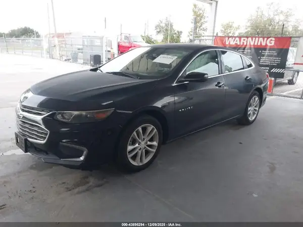 1G1ZE5ST3HF162221 2017 CHEVROLET MALIBU - Image 2