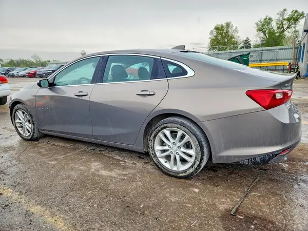 1G1ZE5ST3HF177558 2017 CHEVROLET MALIBU - Image 2
