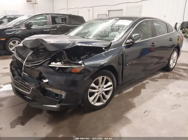 1G1ZE5ST3HF220294 2017 CHEVROLET MALIBU - Image 2