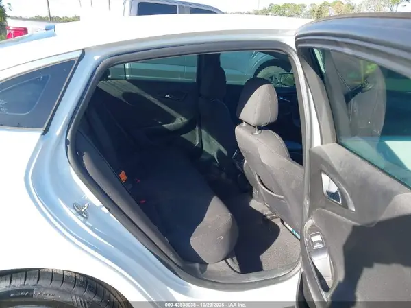 1G1ZE5ST3HF260049 2017 CHEVROLET MALIBU - Image 8