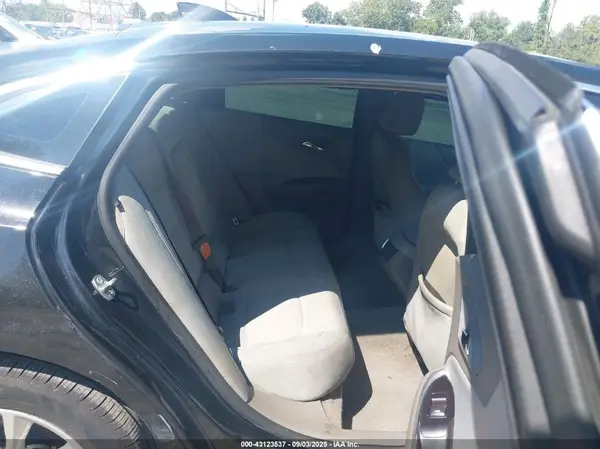 1G1ZE5ST4HF122147 2017 CHEVROLET MALIBU - Image 8