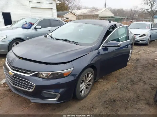 1G1ZE5ST4HF137697 2017 CHEVROLET MALIBU - Image 2