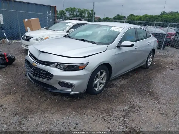 1G1ZE5ST4HF138817 2017 CHEVROLET MALIBU - Image 2