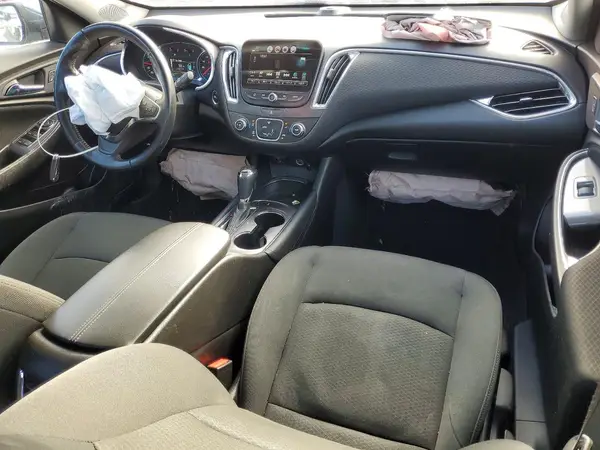 1G1ZE5ST4HF140101 2017 CHEVROLET MALIBU - Image 8