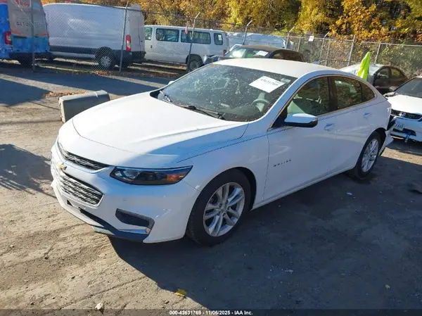 1G1ZE5ST4HF141863 2017 CHEVROLET MALIBU - Image 2