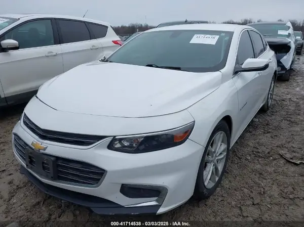 1G1ZE5ST4HF142835 2017 CHEVROLET MALIBU - Image 2