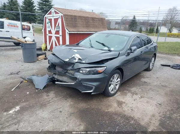 1G1ZE5ST4HF142866 2017 CHEVROLET MALIBU - Image 2