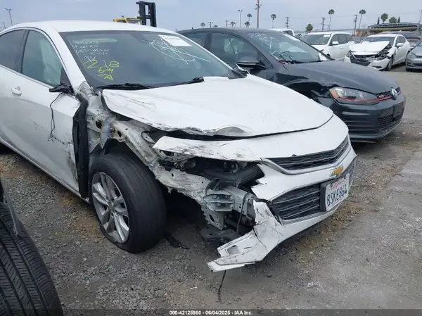 1G1ZE5ST4HF157805 2017 CHEVROLET MALIBU - Image 1