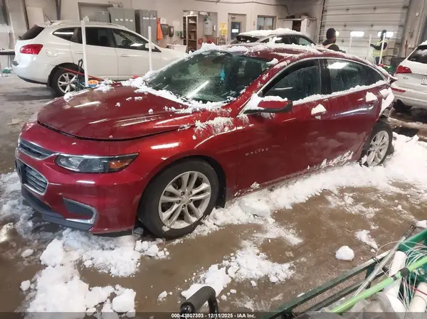 1G1ZE5ST4HF163586 2017 CHEVROLET MALIBU - Image 2