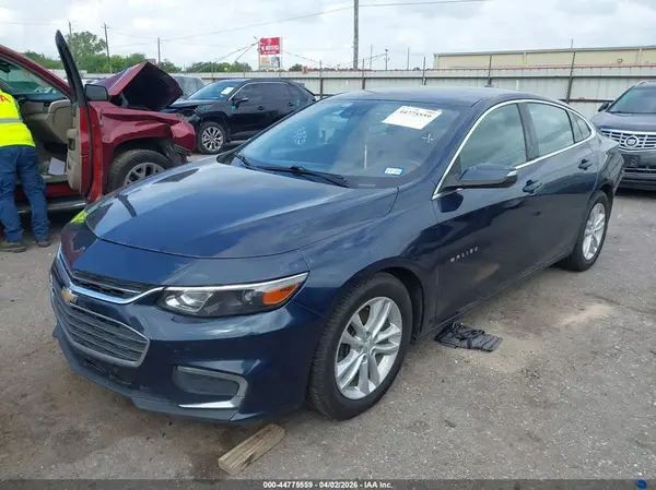 1G1ZE5ST4HF165645 2017 CHEVROLET MALIBU - Image 2