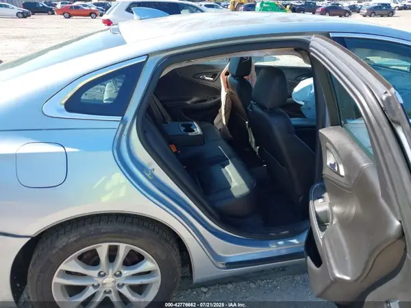 1G1ZE5ST4HF167413 2017 CHEVROLET MALIBU - Image 8