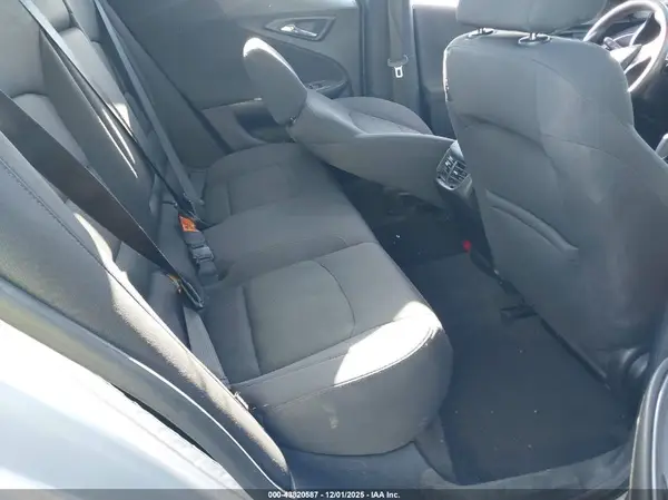 1G1ZE5ST4HF172675 2017 CHEVROLET MALIBU - Image 8
