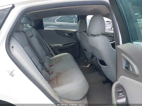 1G1ZE5ST4HF175558 2017 CHEVROLET MALIBU - Image 8