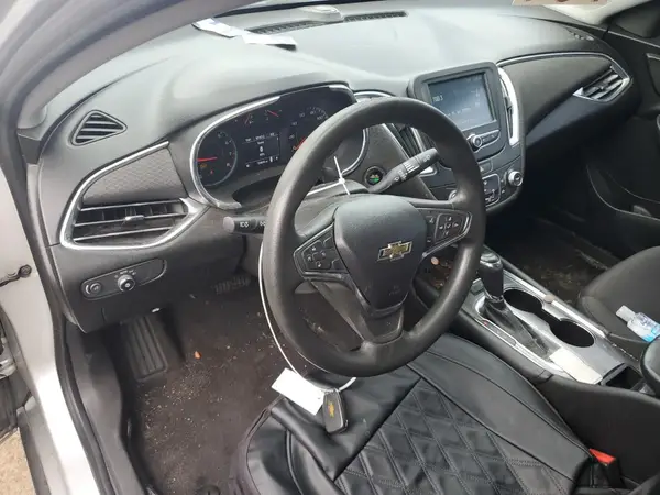 1G1ZE5ST4HF180131 2017 CHEVROLET MALIBU - Image 8