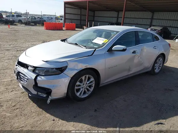 1G1ZE5ST4HF184227 2017 CHEVROLET MALIBU - Image 2