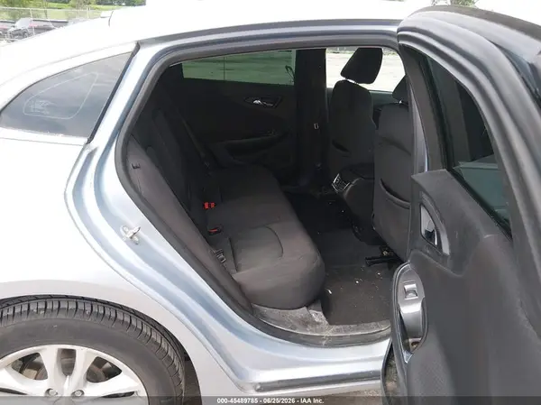 1G1ZE5ST4HF186611 2017 CHEVROLET MALIBU - Image 8