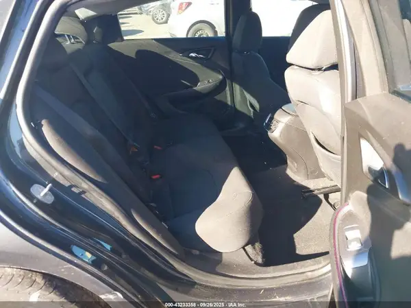1G1ZE5ST4HF191808 2017 CHEVROLET MALIBU - Image 8