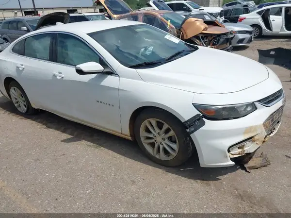1G1ZE5ST4HF200197 2017 CHEVROLET MALIBU - Image 1