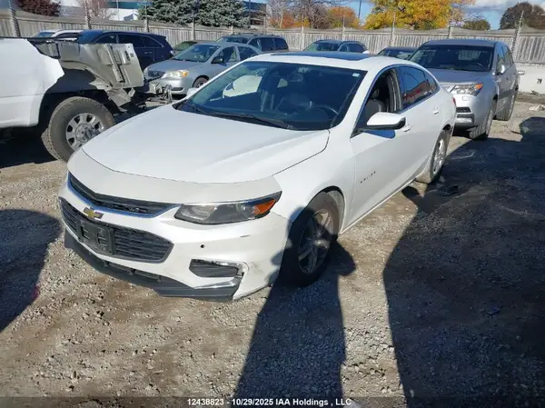 1G1ZE5ST4HF201012 2017 CHEVROLET MALIBU - Image 2
