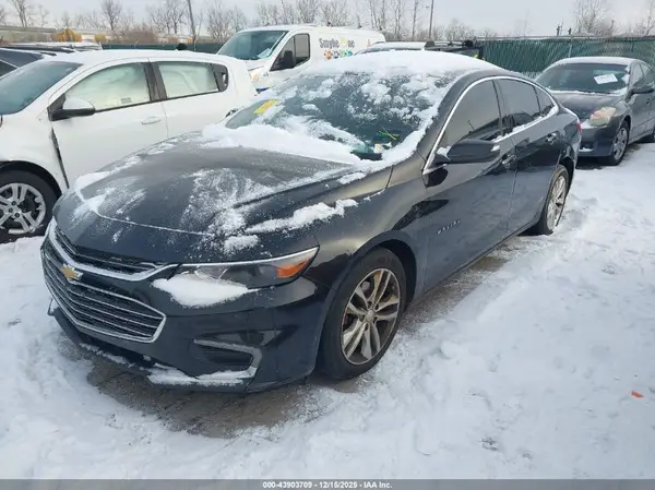 1G1ZE5ST4HF203746 2017 CHEVROLET MALIBU - Image 2