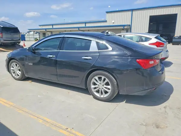 1G1ZE5ST4HF205612 2017 CHEVROLET MALIBU - Image 2