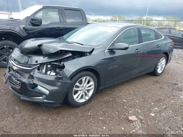 1G1ZE5ST4HF205917 2017 CHEVROLET MALIBU - Image 2