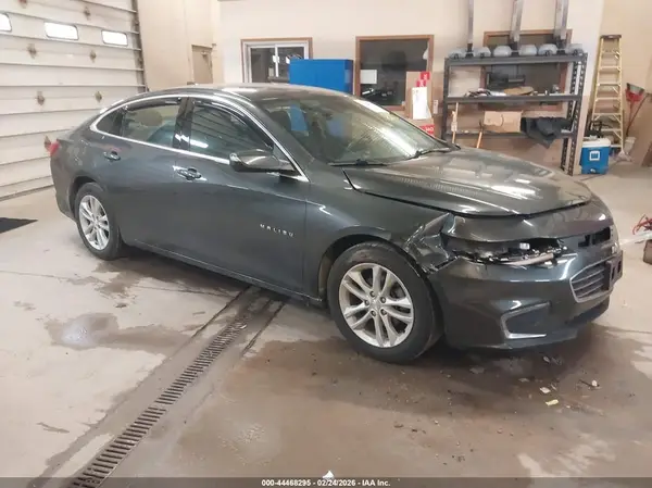 1G1ZE5ST4HF211958 2017 CHEVROLET MALIBU - Image 1