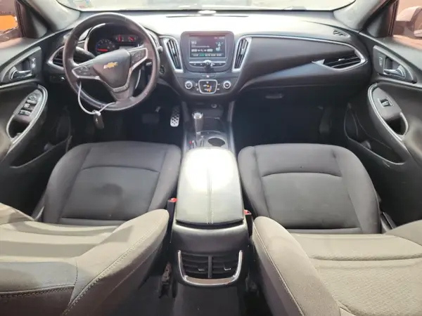 1G1ZE5ST4HF212642 2017 CHEVROLET MALIBU - Image 8