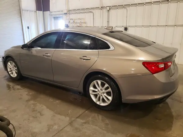 1G1ZE5ST4HF218439 2017 CHEVROLET MALIBU - Image 2
