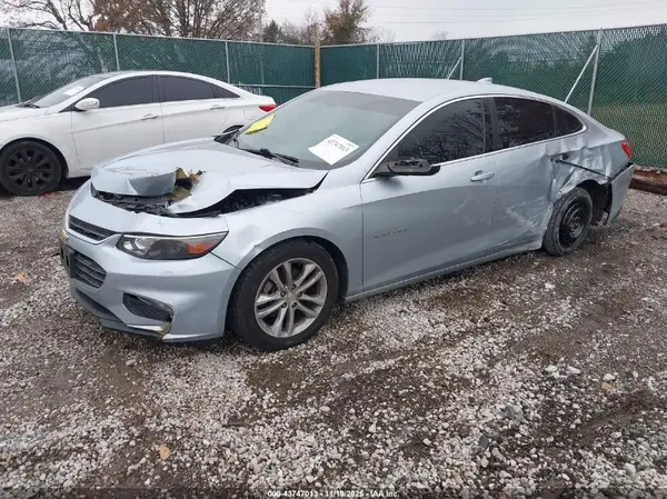 1G1ZE5ST4HF225956 2017 CHEVROLET MALIBU - Image 2