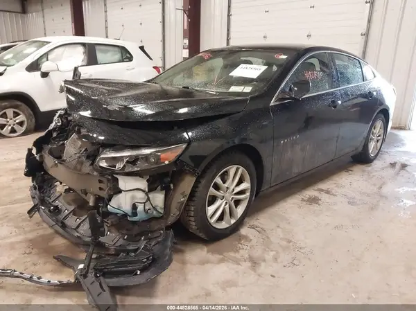 1G1ZE5ST4HF226055 2017 CHEVROLET MALIBU - Image 2