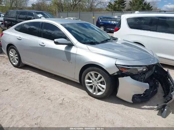1G1ZE5ST4HF226590 2017 CHEVROLET MALIBU - Image 1