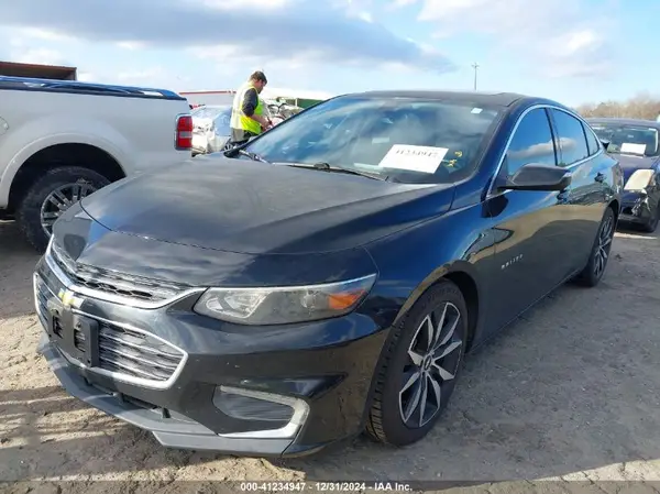 1G1ZE5ST4HF239260 2017 CHEVROLET MALIBU - Image 2