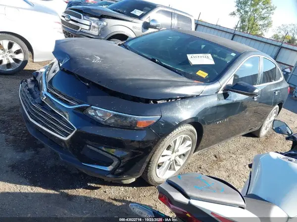 1G1ZE5ST4HF239372 2017 CHEVROLET MALIBU - Image 2