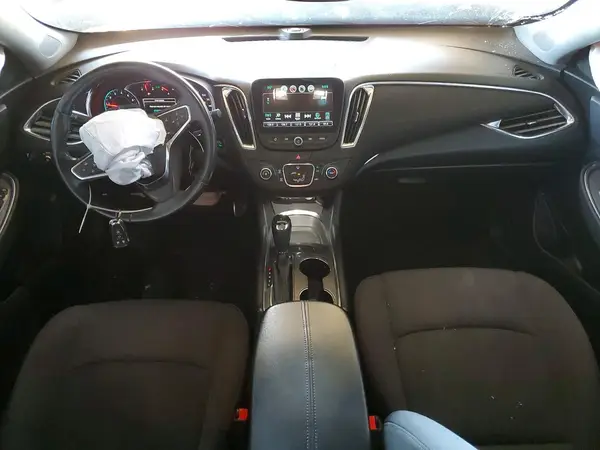 1G1ZE5ST4HF249870 2017 CHEVROLET MALIBU - Image 8