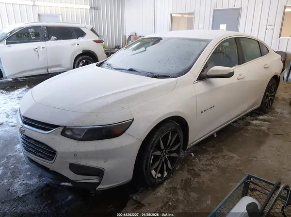 1G1ZE5ST4HF261646 2017 CHEVROLET MALIBU - Image 2