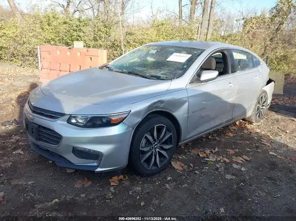 1G1ZE5ST4HF267611 2017 CHEVROLET MALIBU - Image 2